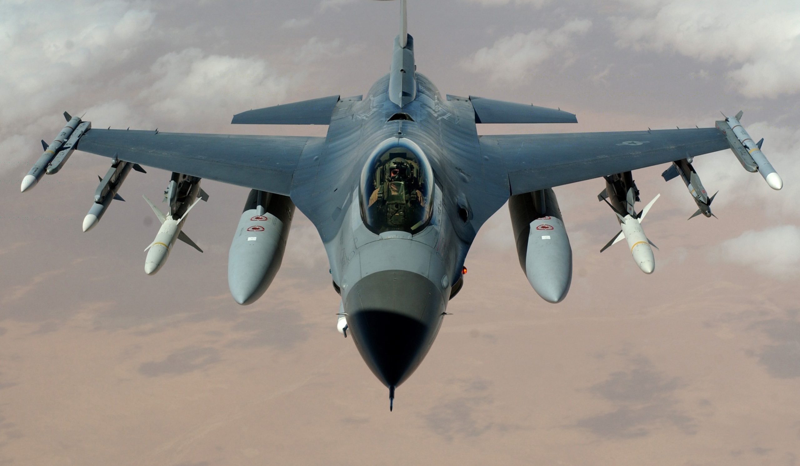 F16 Diamond Painting