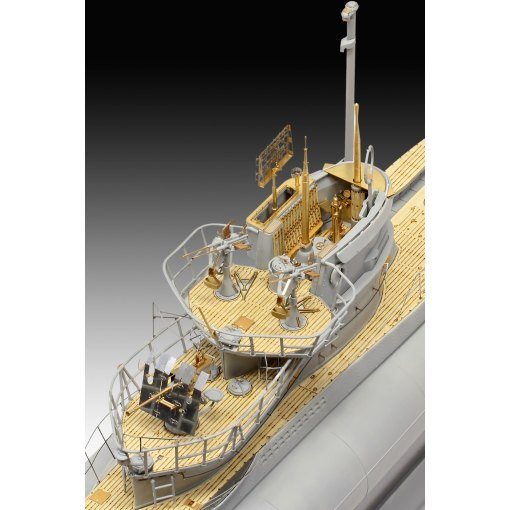 Revell German Submarine Type VII C/41 Platinum Edition