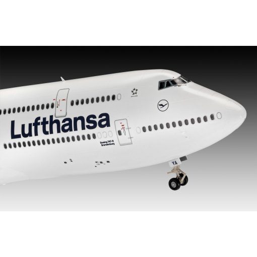 Revell Boeing 747-8 Lufthansa New Livery