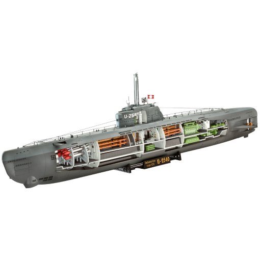 Revell German Submarine Type XXI met interieur