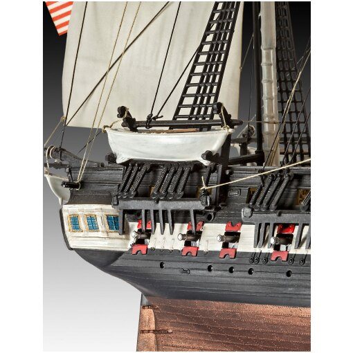 Revell U.S.S. Constitution 05472