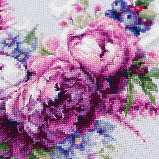 Magic Needle Purple Silk Peonies 070-004 borduren (pakket)