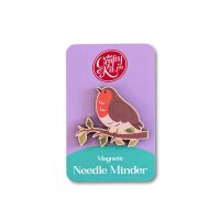 The Crafty Kit Company Wooden Needle Minder Robin NM-017