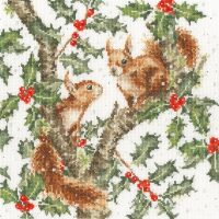 Bothy Threads Hannah Dale Under The Holly Boughs XHD169 borduren (pakket)