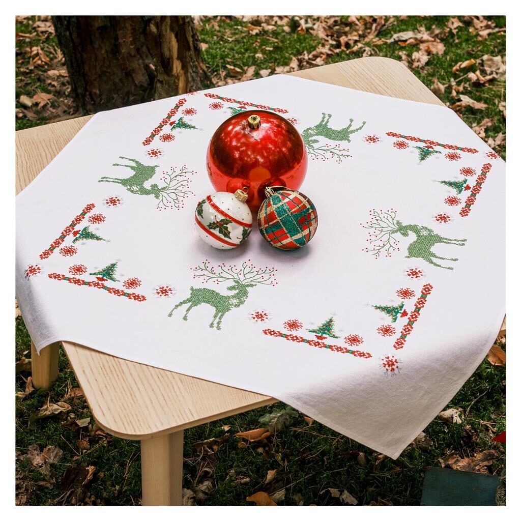 Vervaco Tafelkleed Noords wintergroen rendier PN-0226585 borduren (pakket)